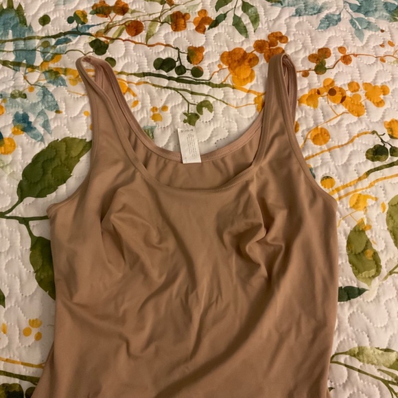 Flexees Maidenform shapewear tank top - Picture 6 of 7